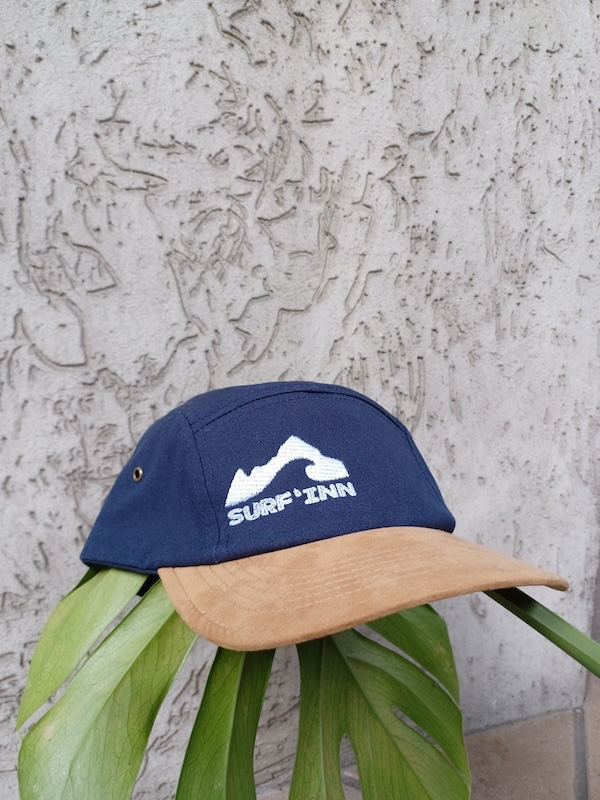 Surf'Inn Shirt Cap